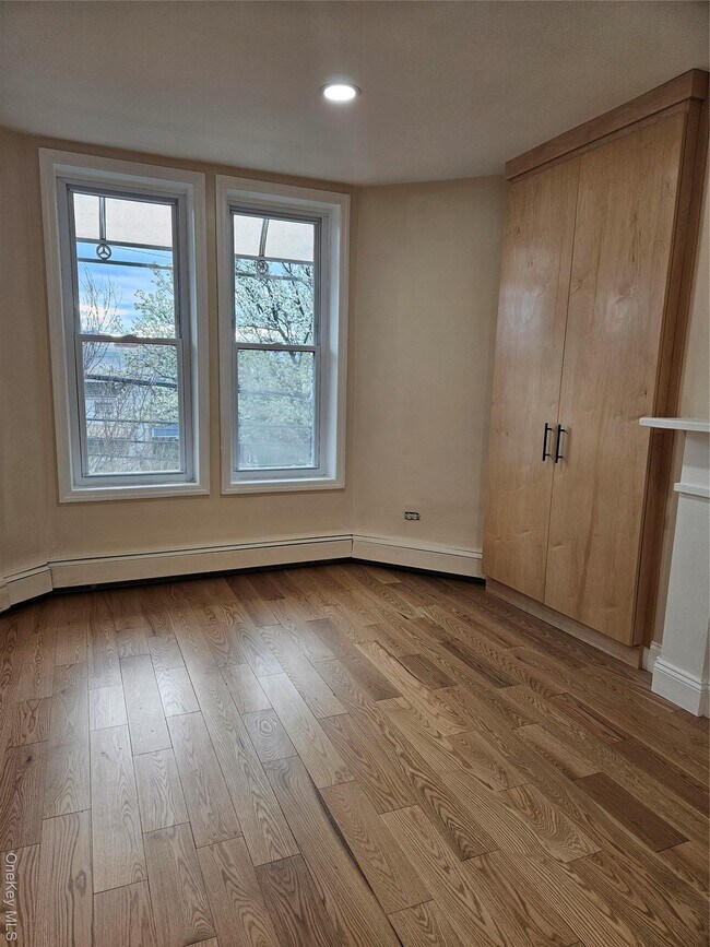 Building Photo - 1222 Simpson St