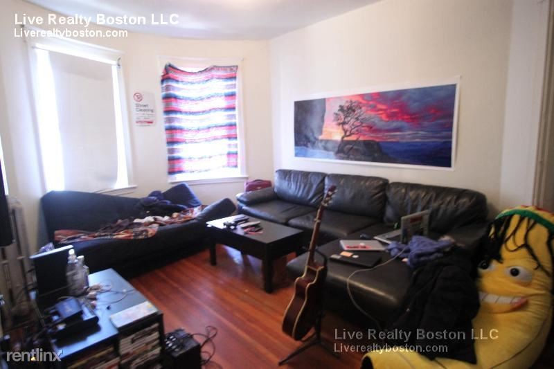 Primary Photo - 1391 Commonwealth Ave