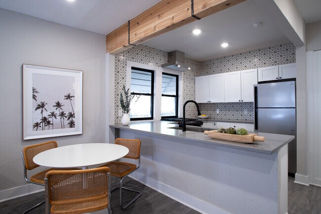 Foto del edificio - 2855 Sharon St