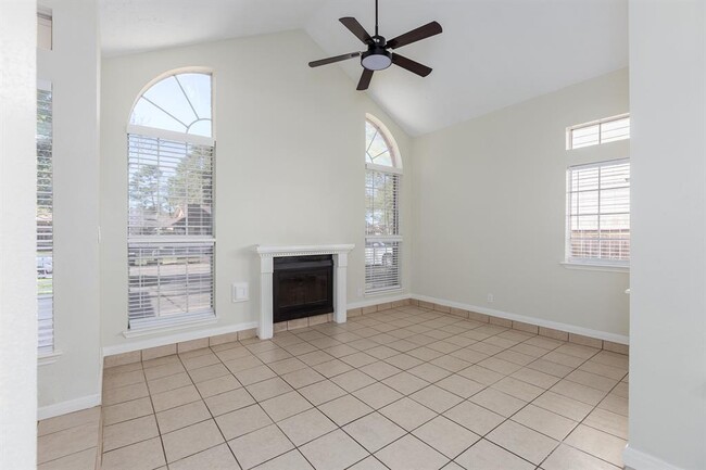 Foto del edificio - 5442 Garden Village Dr