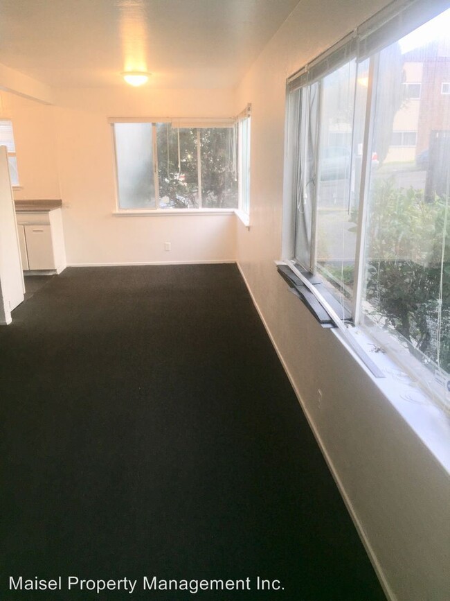 Building Photo - 2811 Nicol Ave