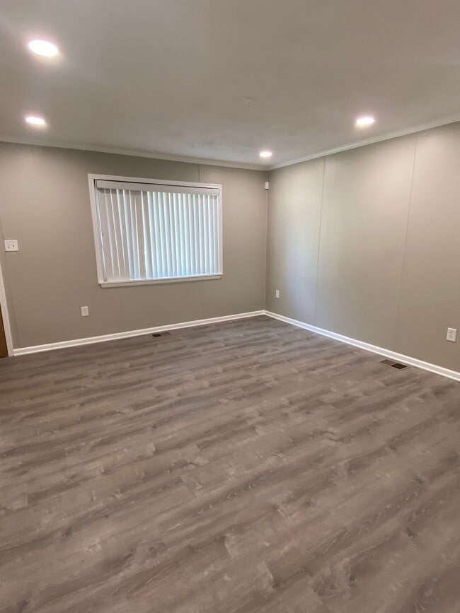 Living Room - 702 Clovis Ave