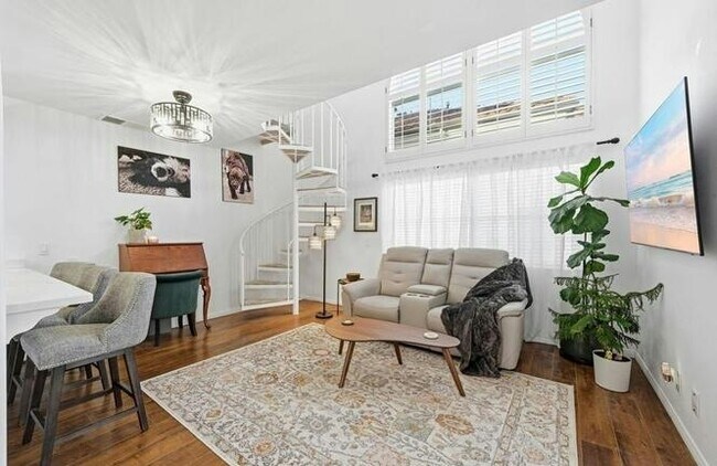 Foto del edificio - 744 Eastshore Terrace