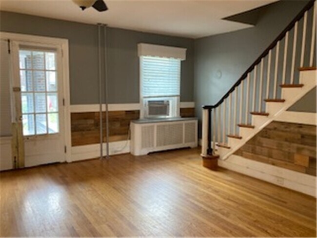 Building Photo - 2911 N Franklin St