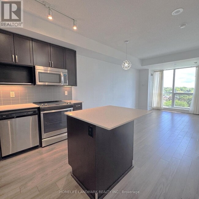 Building Photo - 18 Graydon Hall Dr