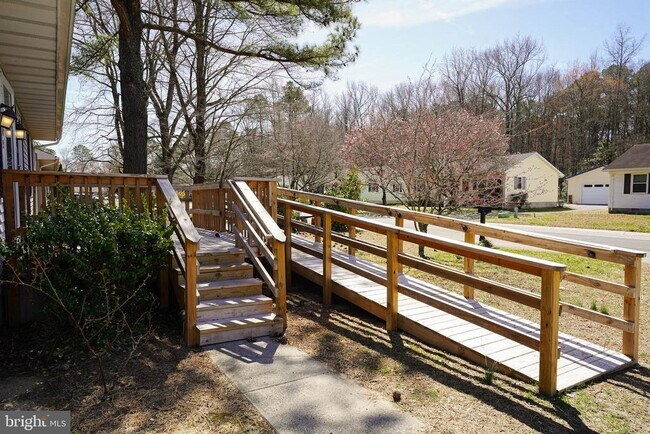 Foto del edificio - 115 Ridgefield Ln