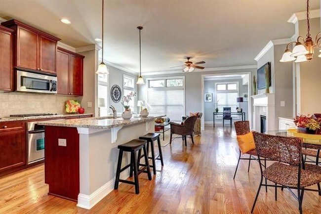 Foto del edificio - 10663 Weir Way, Alpharetta, GA, 30022