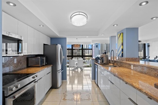 Photo - 200 Leslie Dr Apartment