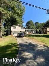 Building Photo - 5780 Christopher Ln