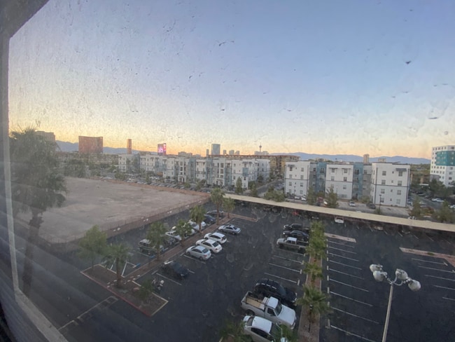 Building Photo - 3930 University Center Dr