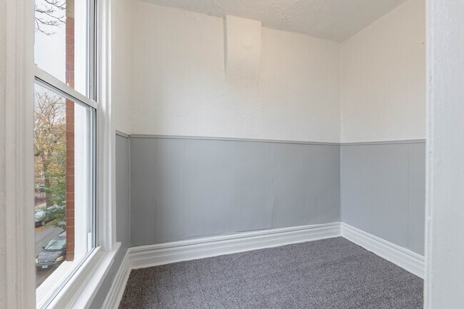 Foto del edificio - 2730 W 16th St
