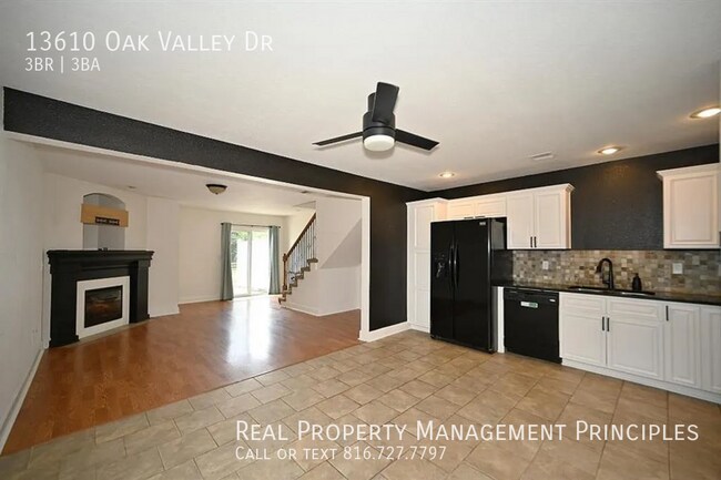 Foto del edificio - 13610 Oak Valley Dr