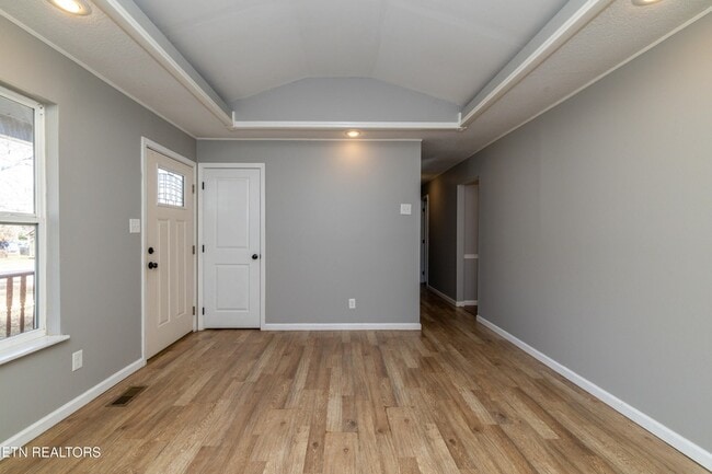 Building Photo - 5601 Ludbury Ln NW