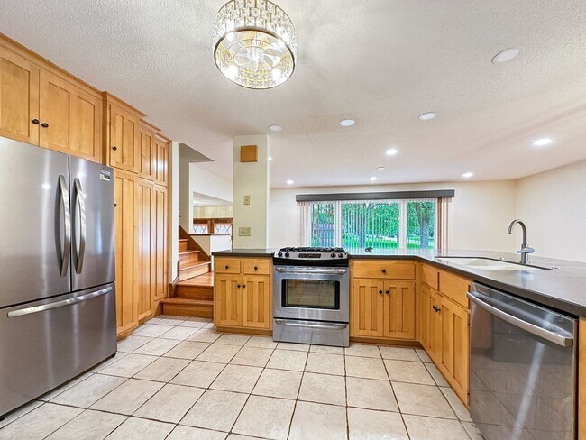 Foto del edificio - 3830 Union Terrace Ln N