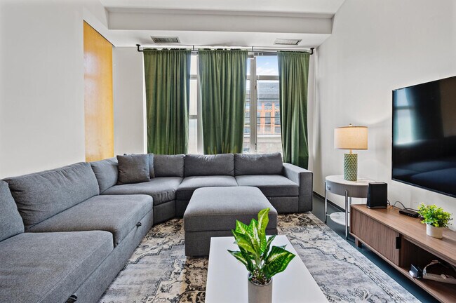 Foto del edificio - 160 E Berkeley St