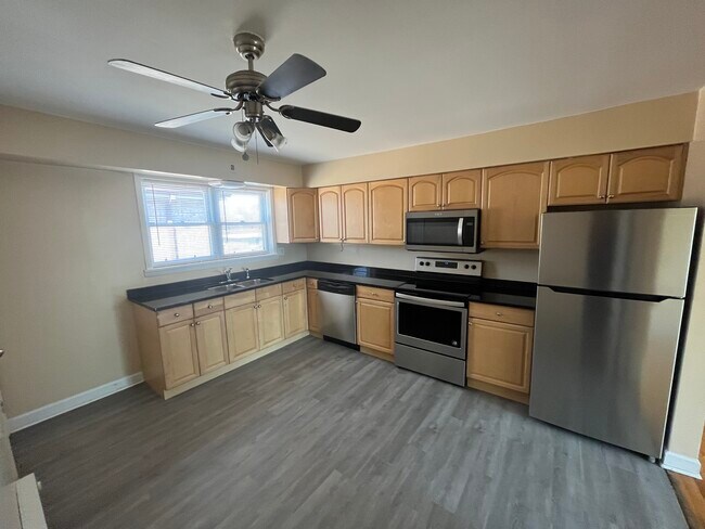 Foto del edificio - 6450 S New England Ave