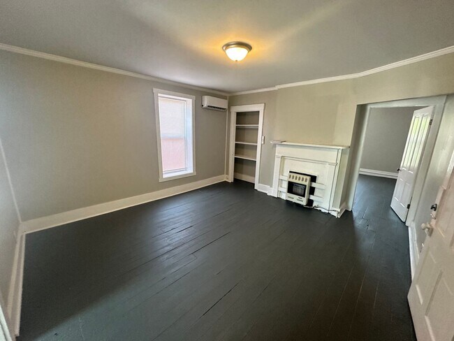 Foto del edificio - 114 W Main St