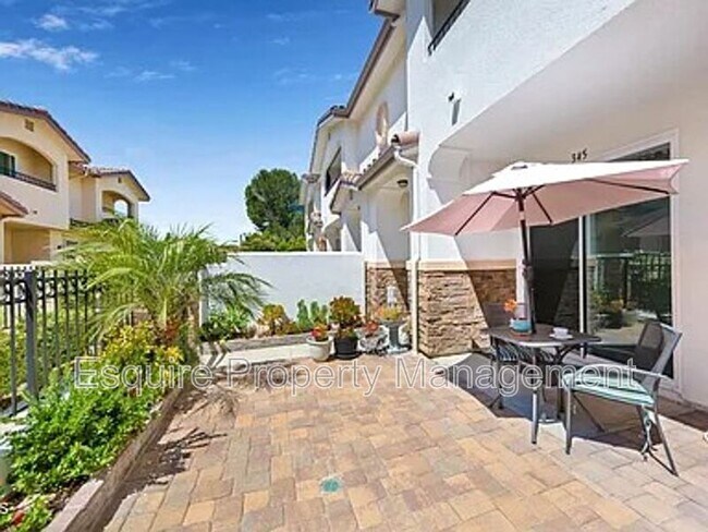Foto del edificio - 345 Newbury Vista Ln