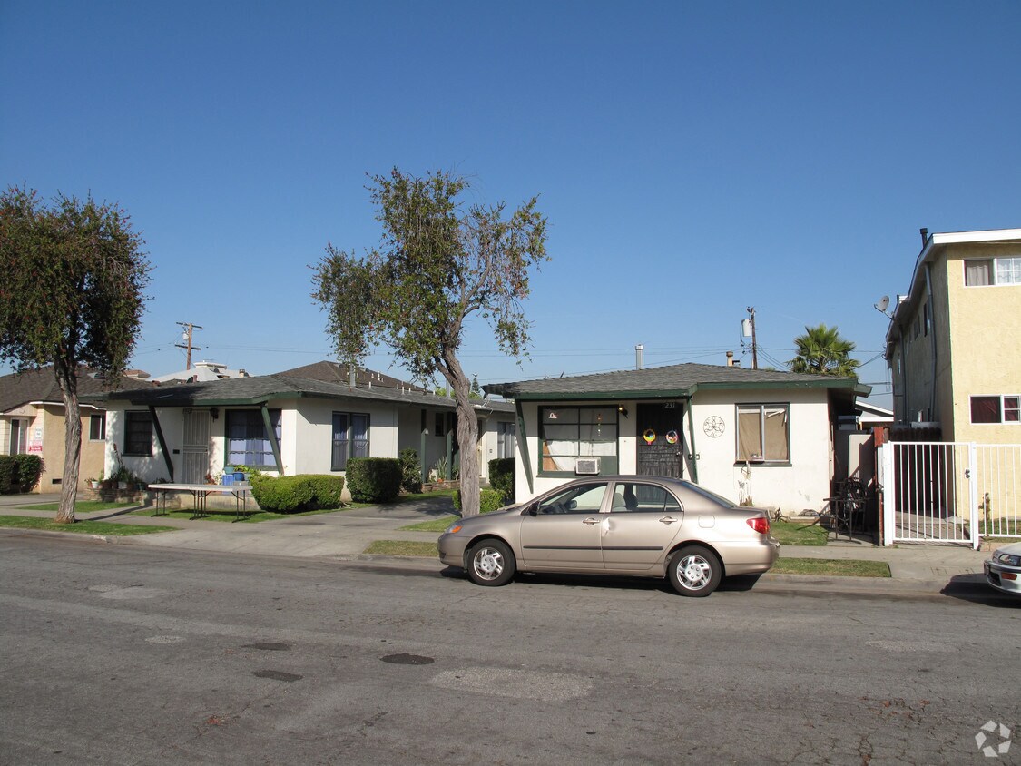 Building Photo - 229 N 7th St