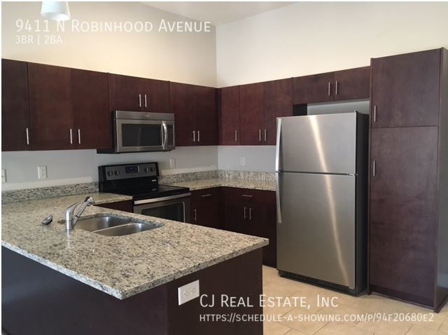 Building Photo - 9411 N Robinhood Ave