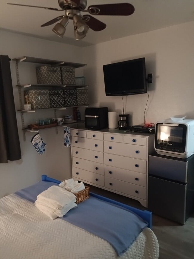 Foto del edificio - 7248 Shoshone Ave