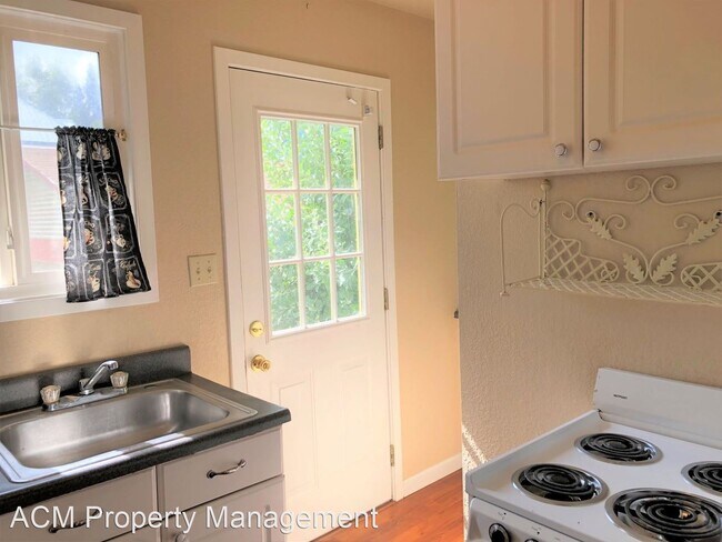 Building Photo - 1 br, 1 bath House - 111 Florence Ave
