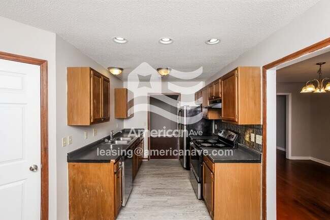 Foto del edificio - 128 Winslow Way