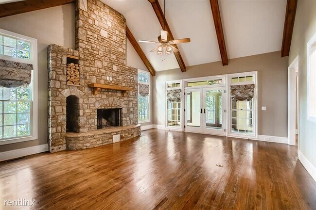 Building Photo - 3 br, 3.5 bath House - 107 Bree Lane UNIT