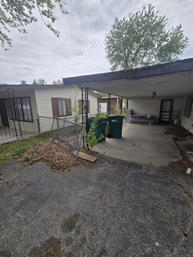 Foto del edificio - 1308 St Stephens Dr