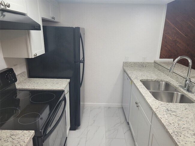 Foto del edificio - 4616 Country Creek Dr