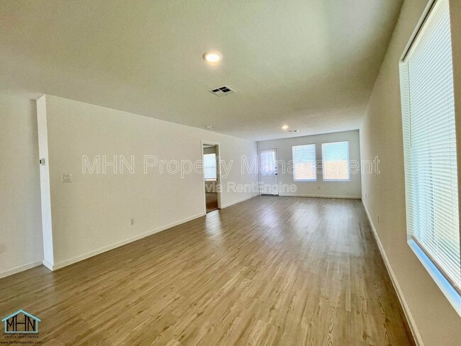 Foto del edificio - 12931 Kathleen St