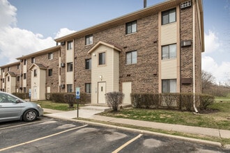 Building Photo - 2 Echo Ct
