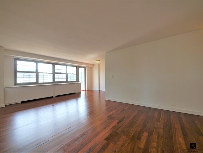 Building Photo - 765 Amsterdam Avenue