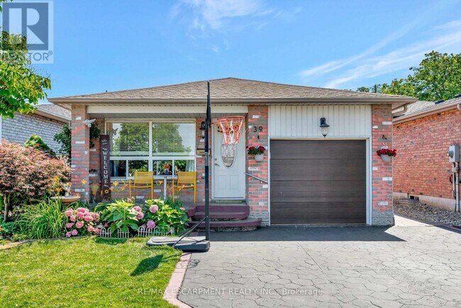 Photo du bâtiment - 39 Marilyn Ct