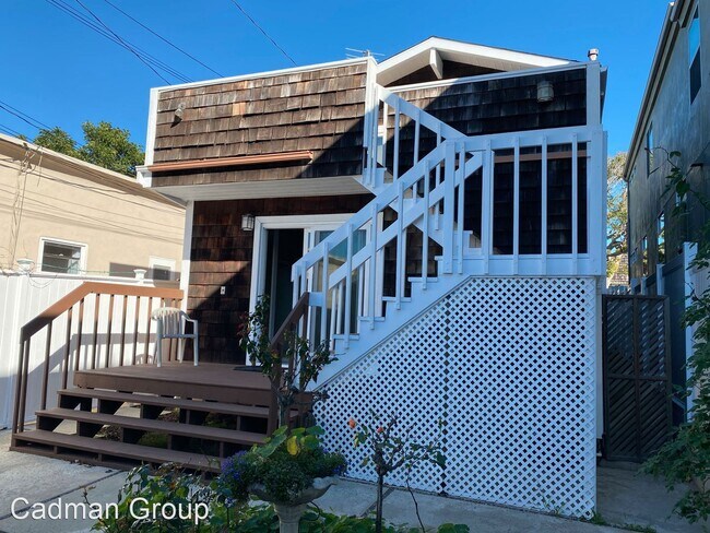 Building Photo - 3 br, 2.5 bath House - 539 Richmond Street