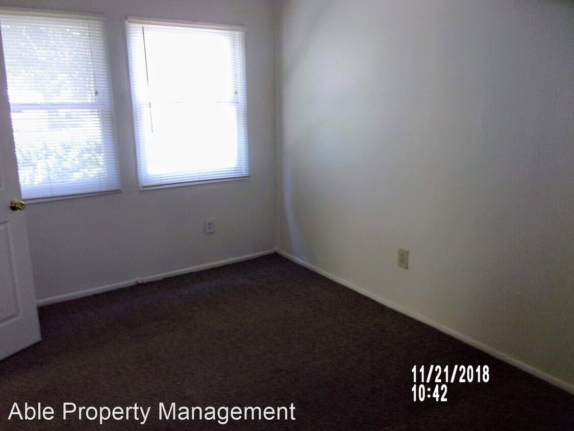 Building Photo - 2101 Kilbreth Dr