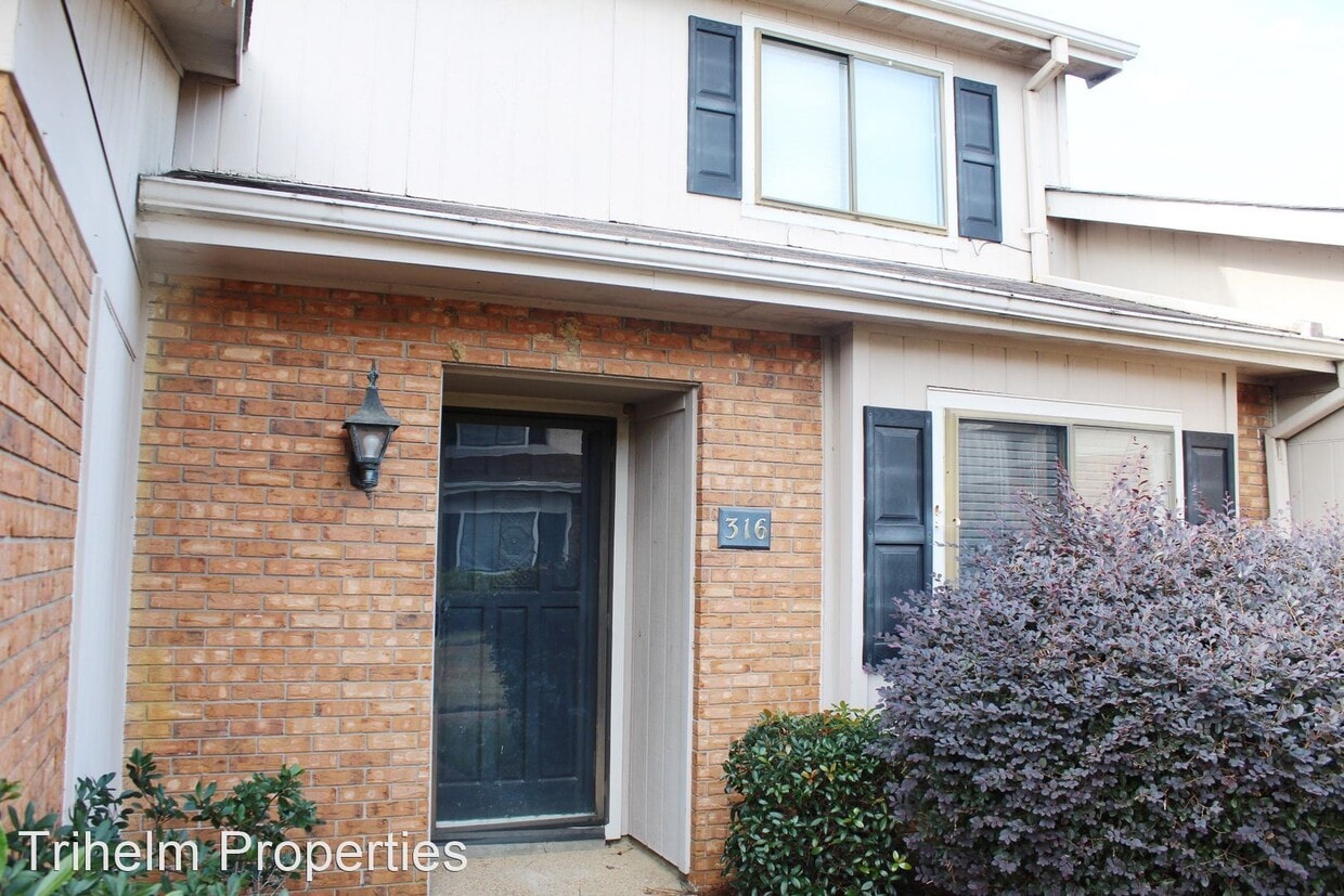 Primary Photo - 2 br, 1.5 bath House - 316 Lakebend Dr