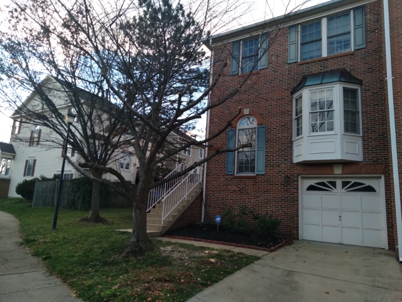 14310 Uniform Dr, Centreville, VA 20121 Townhome Rentals in