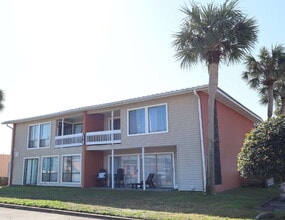 Building Photo - 4000 Gulf Terrace Dr