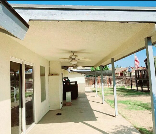 Foto del edificio - North West Bakersfield Home