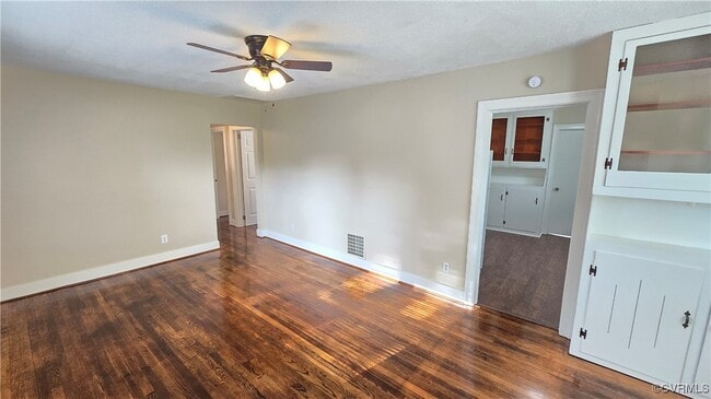 Foto del edificio - 2720 Maplewood Rd