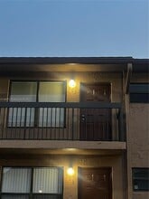 Building Photo - 10002 Winding Lake Rd