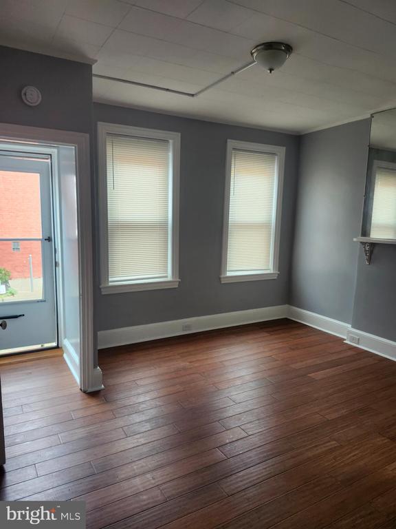 Foto principal - 555 Roberts St