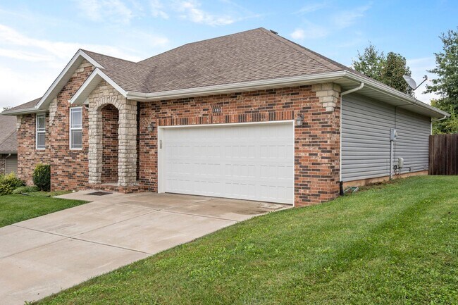 Foto del edificio - 3 Bedroom in Nixa!