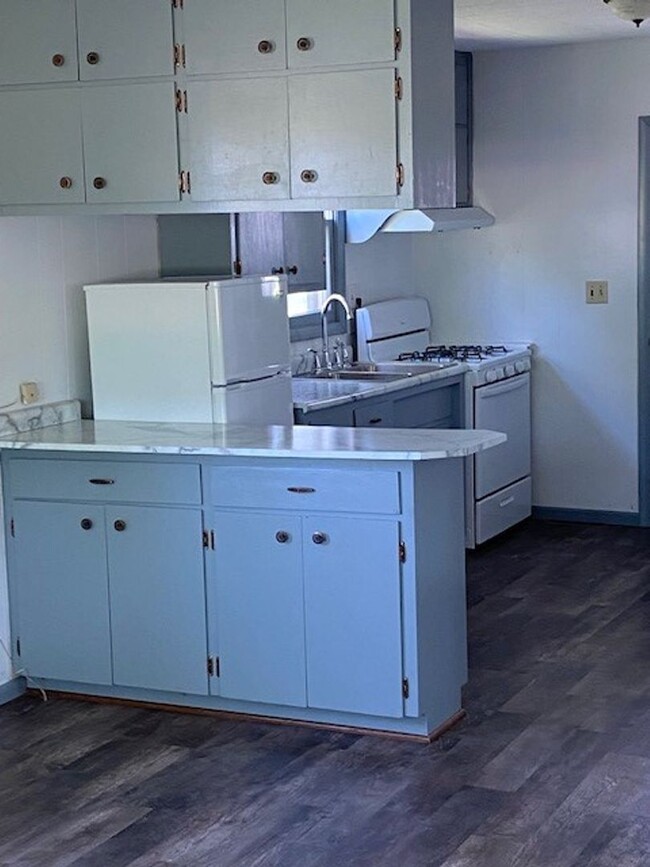 Building Photo - 2 Bedrooms, 1 Bathroom Single Family Home ...