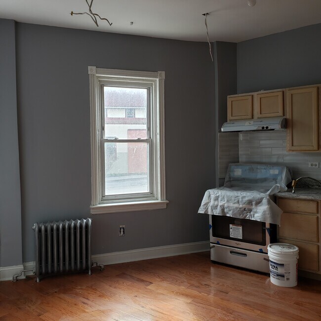 Kitchen - 757 W Haverford Rd