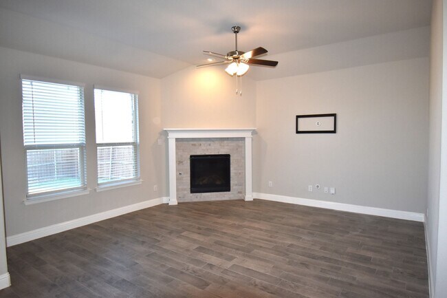 Building Photo - COMING SOON - FOR LEASE! Beautiful 3 BR - ...