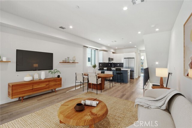 Foto del edificio - 10719 Addison St