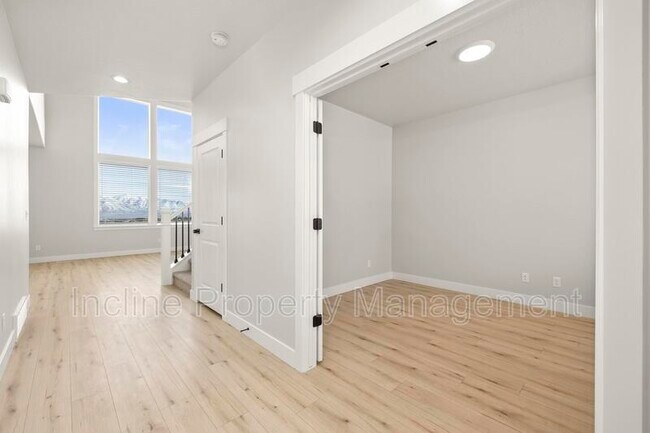 Building Photo - 12329 Boggs Wy