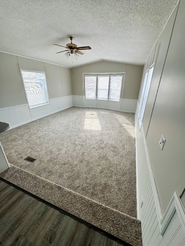 Foto del edificio - 200 N 28th St